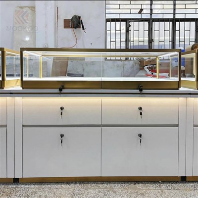 MOOKOO Luxury apģērbu displeja futrālis ar vieglu salikšanu, mūsdienīga dizaina galda/brīvi stāvoša uzstādīšana