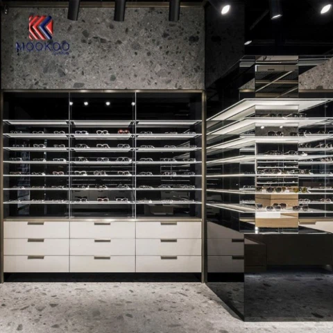 Pārdošanā metāla un stikla saulesbrilles Vitrine vitrīna