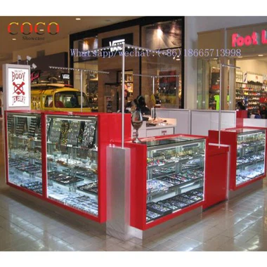 Radošais stikla juvelierizstrādājumu kiosks